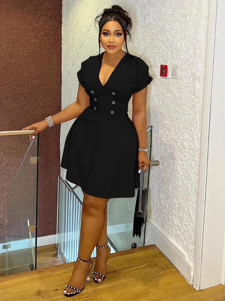 Black Plus Size Bridesmaid Dresses: The Ultimate Style Guide for Every Curve - Curviosa Black Plus Size Bridesmaid Dresses: The Ultimate Style Guide for Every Curve